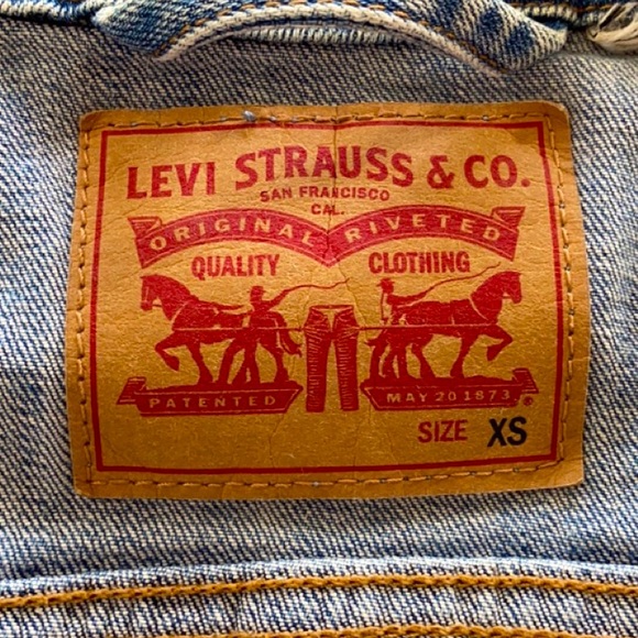 Levi’s Jean Jacket - Picture 3 of 3